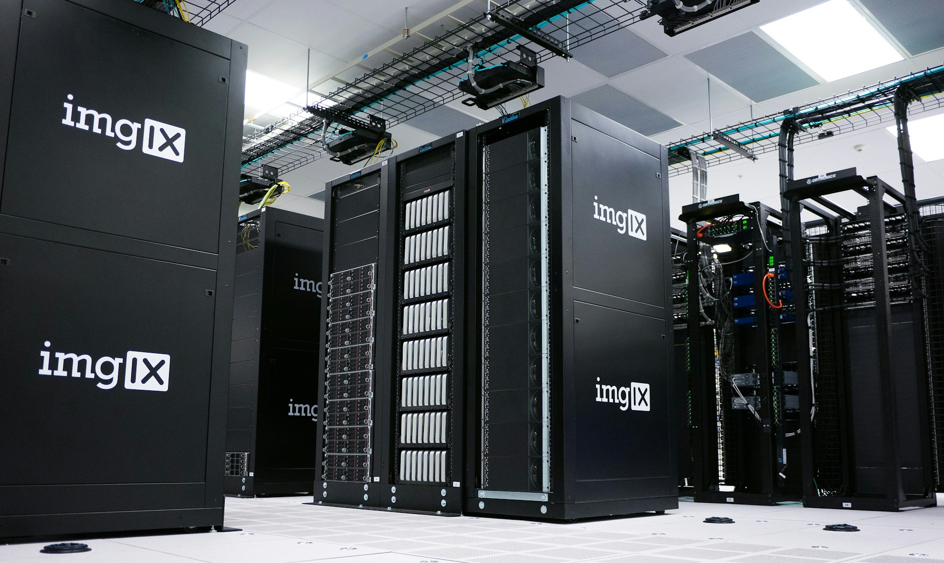 Aerolink GPU server rack with NVIDIA H100 accelerators and liquid cooling for AI workloads